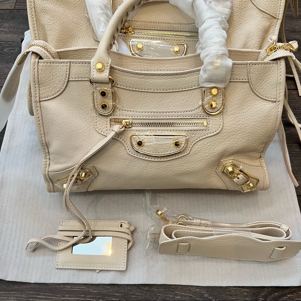 $SOLD$ Cream Genuine Leather handbag with Gold hardware - Picture 13 of 15